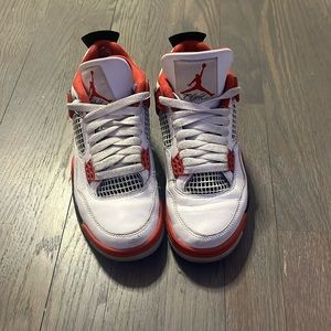 Jordan Retro 4’s